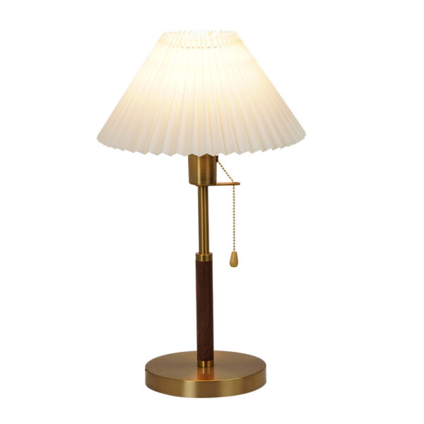 Pleated Luxury INS-Style Lamp